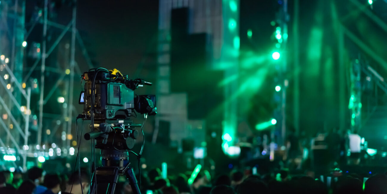 Riprese multicamera, montaggio e post-produzione per raccontare la tua storia.